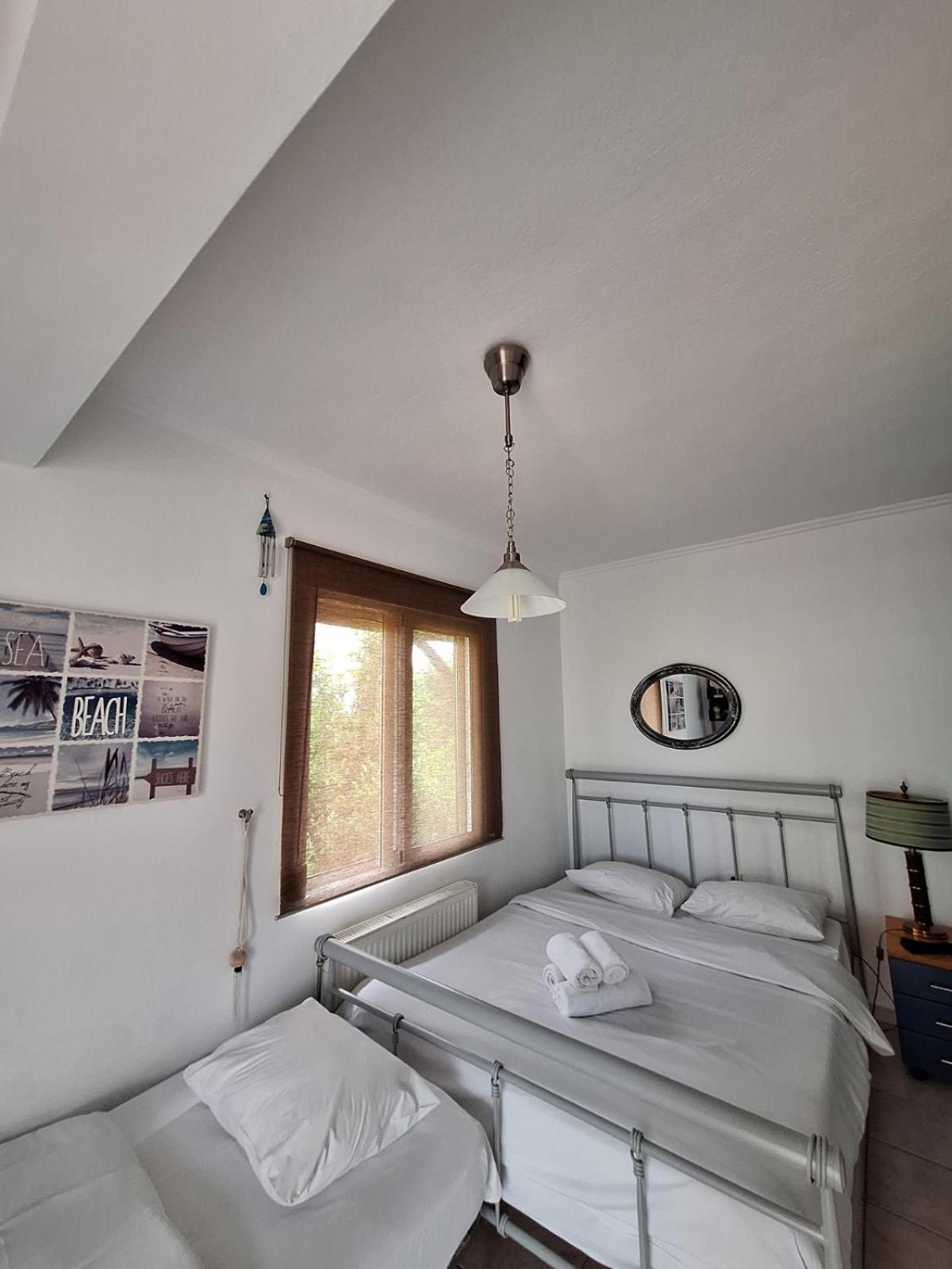 Roadhouse, Nilie Hospitality Mgmt Villa Flogita Exterior photo